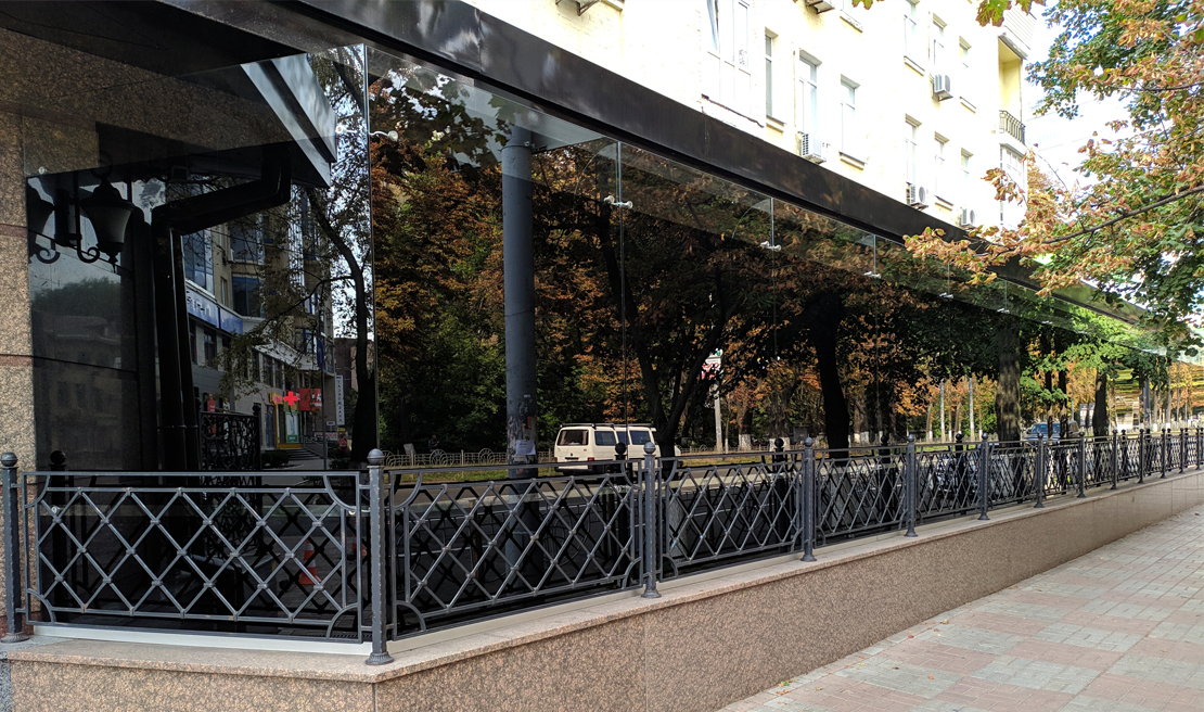 Тонировка стекол ресторана «Эгоист»